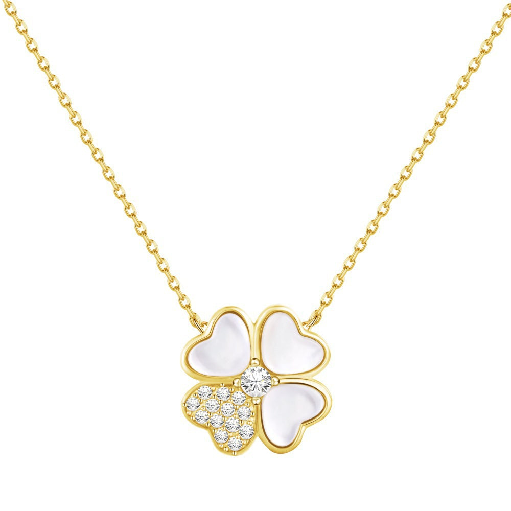 DAINTY CLOVER NECKLACE